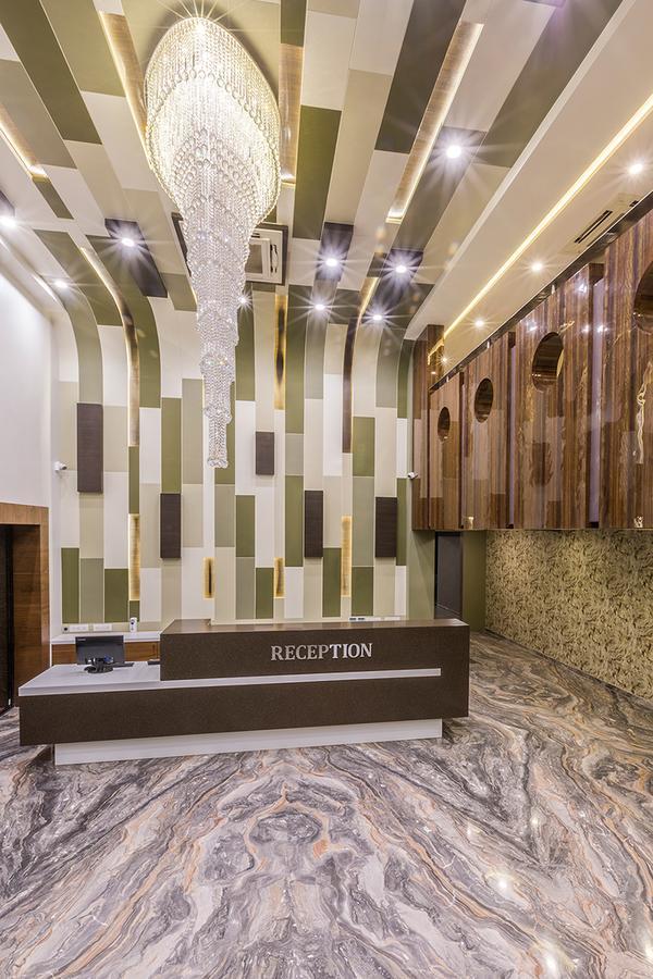 Prominent Corporate Residency Hotel Gandhinagar Exterior photo