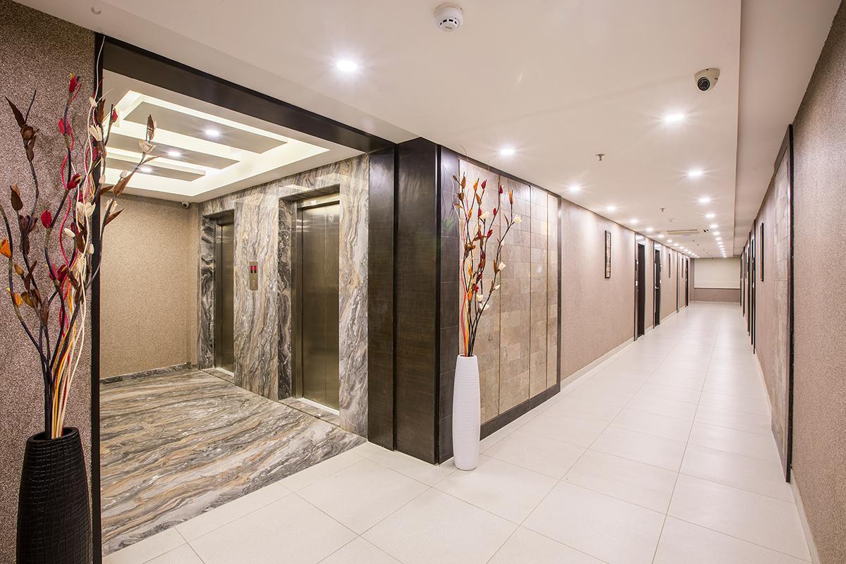 Prominent Corporate Residency Hotel Gandhinagar Exterior photo