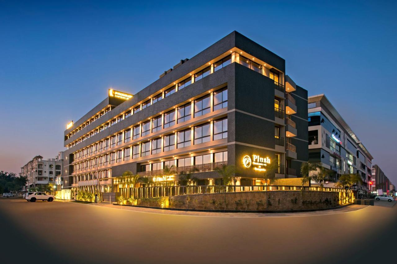 Prominent Corporate Residency Hotel Gandhinagar Exterior photo